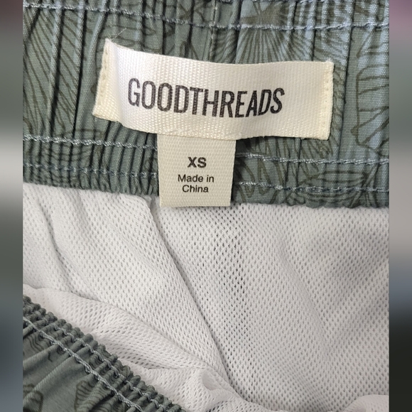 Men's xs Goodthreads swim trunks green black leaf pattern. NWT. drawstring - Picture 5 of 6